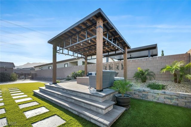 10164 Sweet Holly Place, Las Vegas, NV 89149