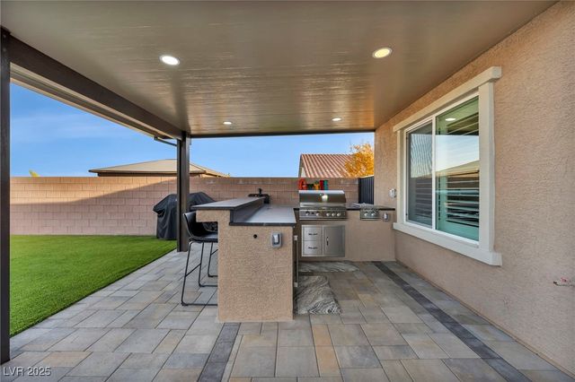 10164 Sweet Holly Place, Las Vegas, NV 89149