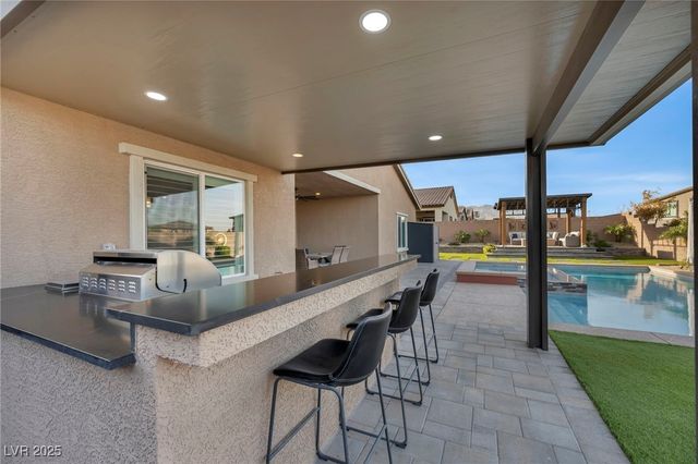 10164 Sweet Holly Place, Las Vegas, NV 89149