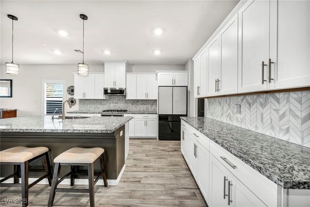 10164 Sweet Holly Place, Las Vegas, NV 89149