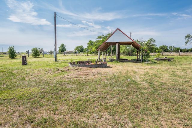 621 Plainview Street, Howardwick, TX 79226