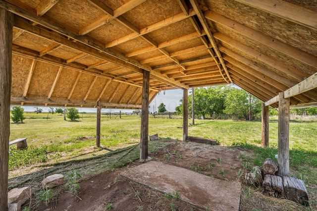 621 Plainview Street, Howardwick, TX 79226