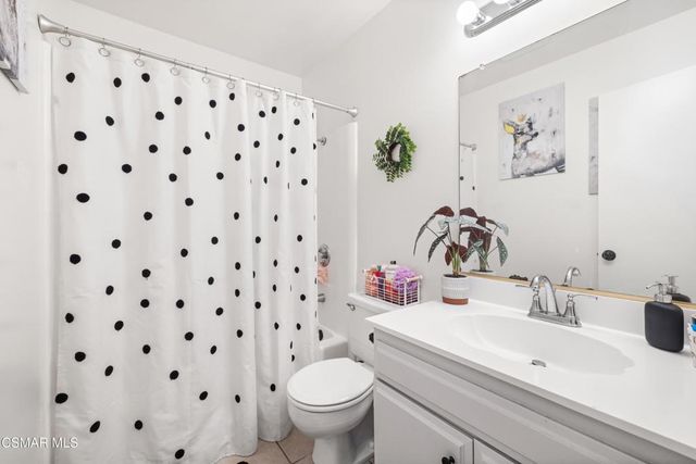 517 Artisan Road, Newbury Park, CA 91320