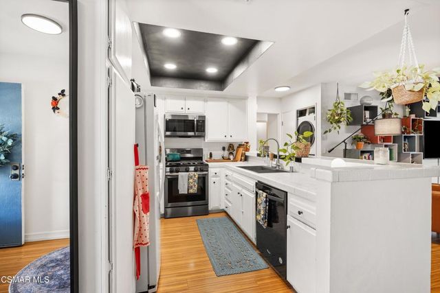 517 Artisan Road, Newbury Park, CA 91320
