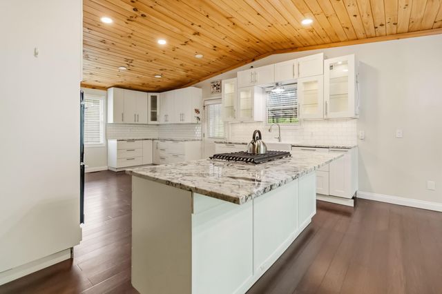 1597 Fisherman Cove Road, London, KY 40741