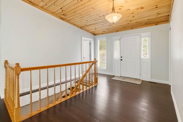 1597 Fisherman Cove Road, London, KY 40741
