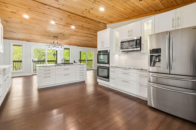 1597 Fisherman Cove Road, London, KY 40741