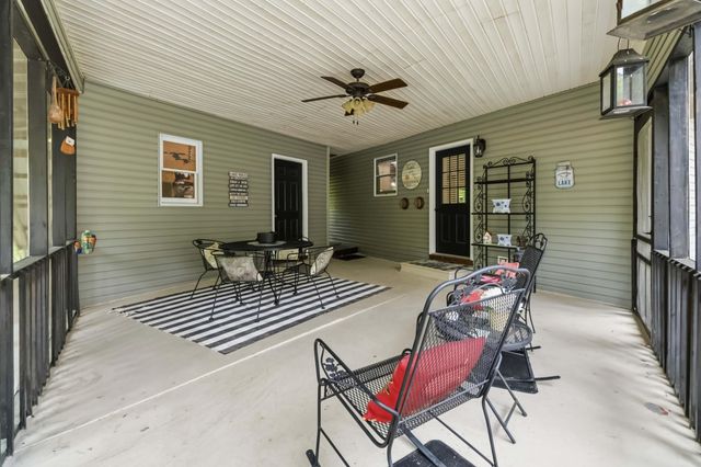 1597 Fisherman Cove Road, London, KY 40741