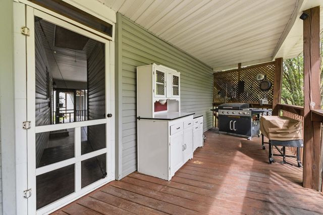 1597 Fisherman Cove Road, London, KY 40741