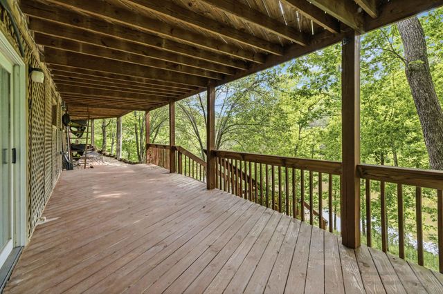 1597 Fisherman Cove Road, London, KY 40741
