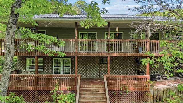 1597 Fisherman Cove Road, London, KY 40741