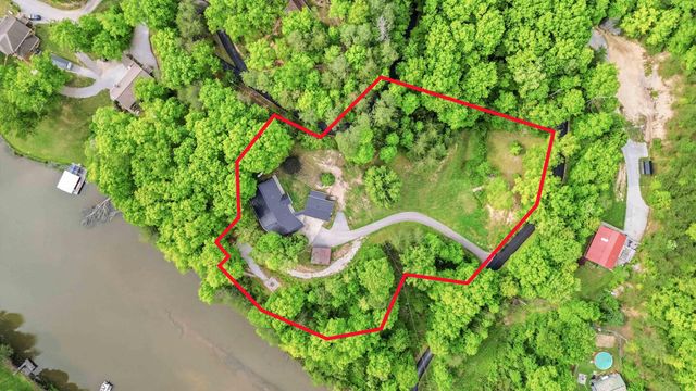 1597 Fisherman Cove Road, London, KY 40741