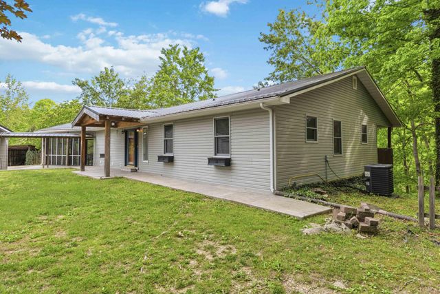 1597 Fisherman Cove Road, London, KY 40741