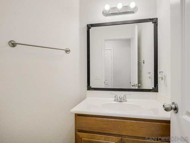 460 Chardonnay Court, San Marcos, CA 92069