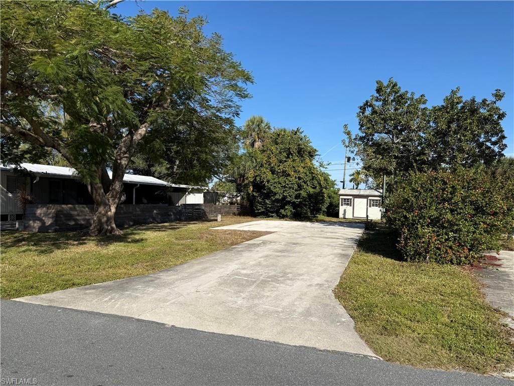 12060 Live Oak DR, FORT MYERS, FL 33908 — exterior