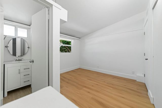 1951 NE 51st Street 1, Fort Lauderdale, FL 33308