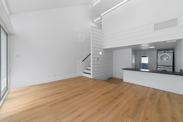 1951 NE 51st Street 1, Fort Lauderdale, FL 33308