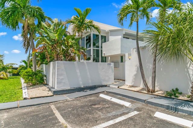 1951 NE 51st Street 1, Fort Lauderdale, FL 33308