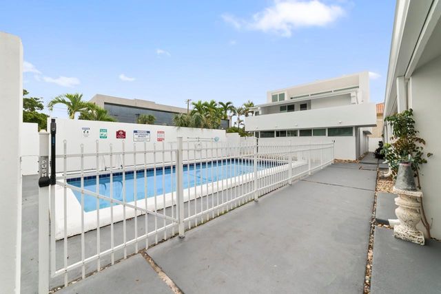 1951 NE 51st Street 1, Fort Lauderdale, FL 33308