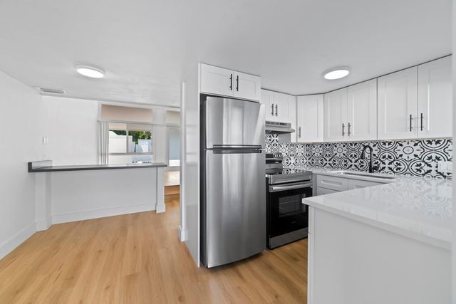 1951 NE 51st Street 1, Fort Lauderdale, FL 33308