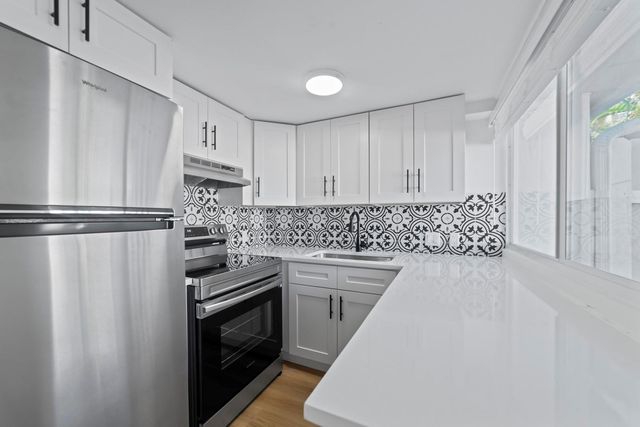 1951 NE 51st Street 1, Fort Lauderdale, FL 33308