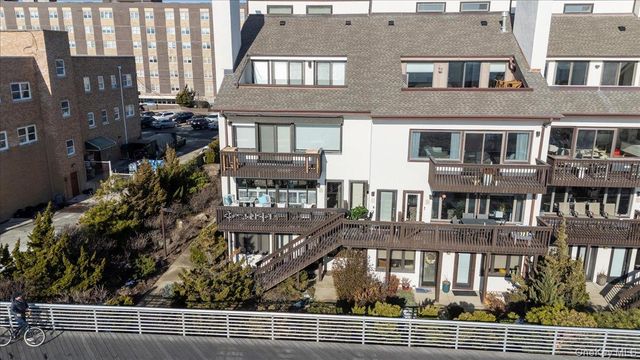 627 Oceanfront A, Long Beach, NY 11561