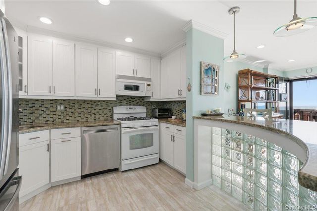 627 Oceanfront A, Long Beach, NY 11561