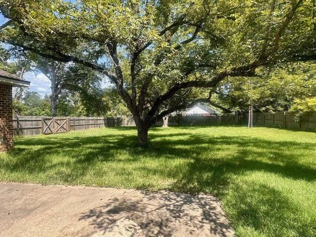 502 Texas, Deridder, LA 70634