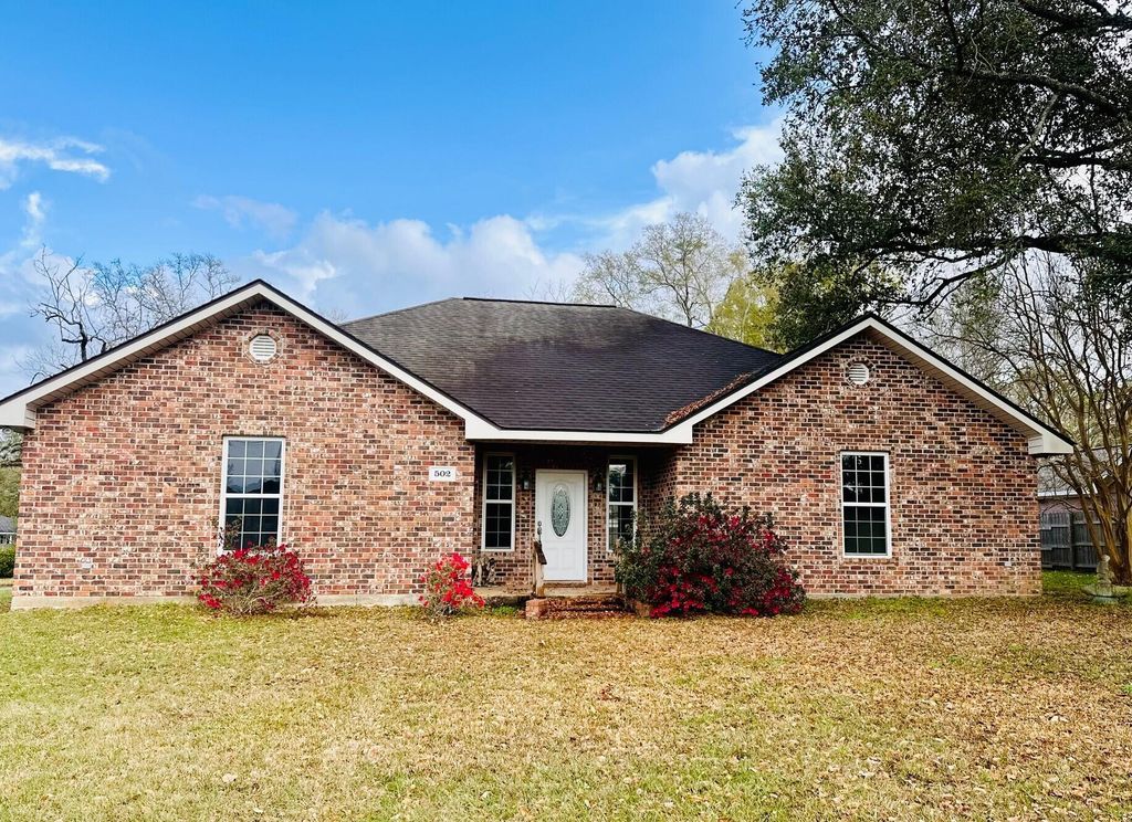 502 Texas, Deridder, LA 70634