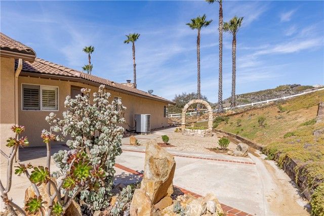 45400 Via Vaquero, Temecula, CA 92590