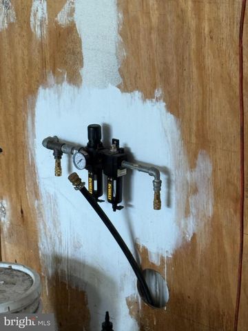 145 W W MAIN STREET, Waynesboro, PA 17268