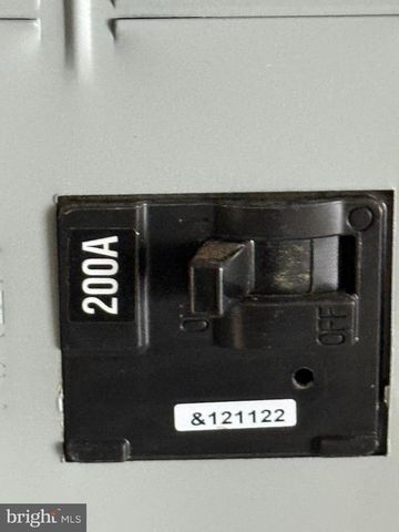 145 W W MAIN STREET, Waynesboro, PA 17268