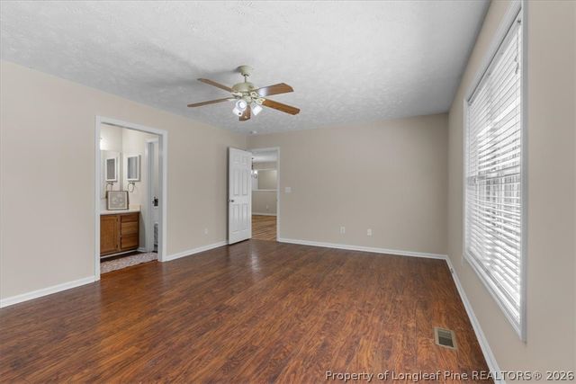 5617 Finish Line Drive, Hope Mills, NC 28348