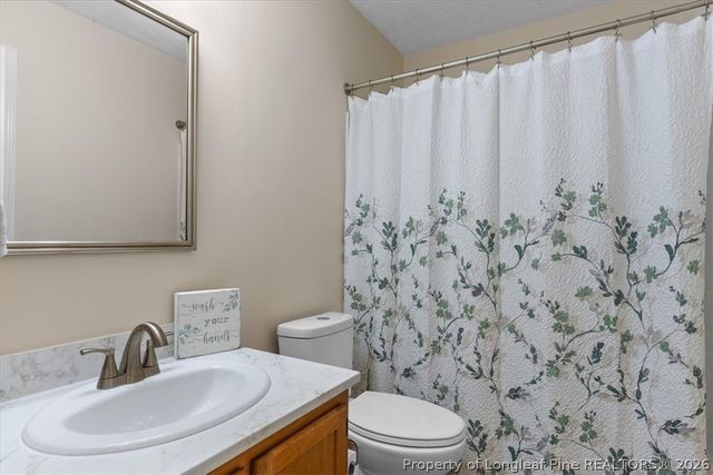 5617 Finish Line Drive, Hope Mills, NC 28348