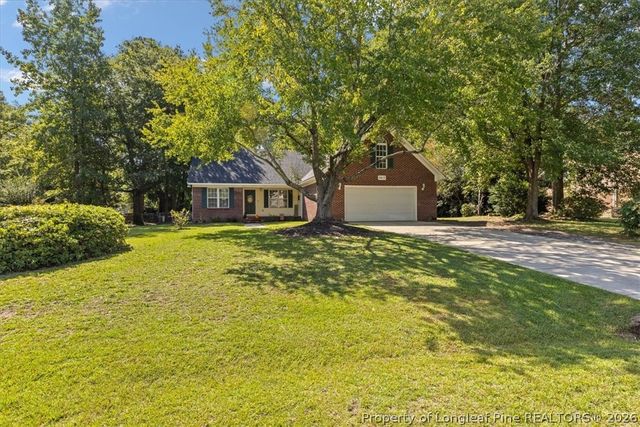 5617 Finish Line Drive, Hope Mills, NC 28348