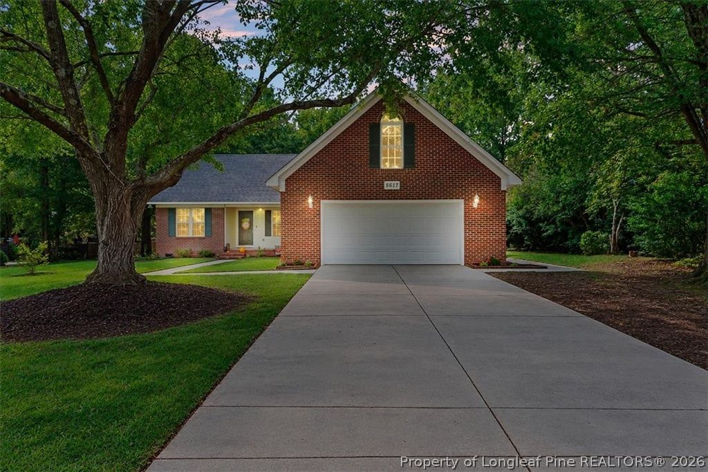 5617 Finish Line Drive, Hope Mills, NC 28348