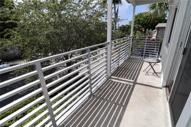 605 NE 28th St 3, Wilton Manors, FL 33334