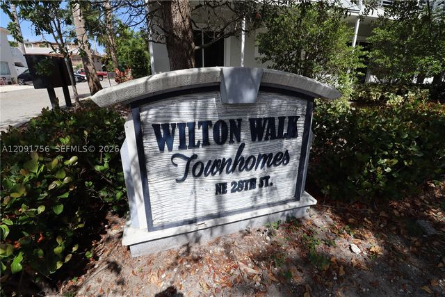 605 NE 28th St 3, Wilton Manors, FL 33334