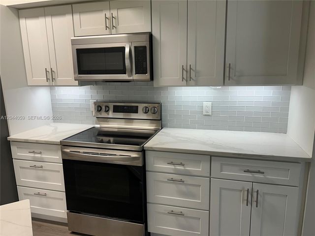 3225 NE 184th St 10106, Aventura, FL 33160