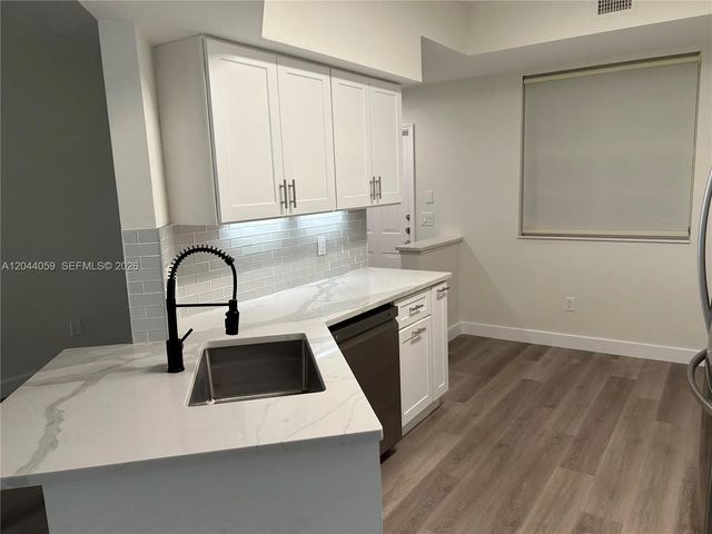3225 NE 184th St 10106, Aventura, FL 33160