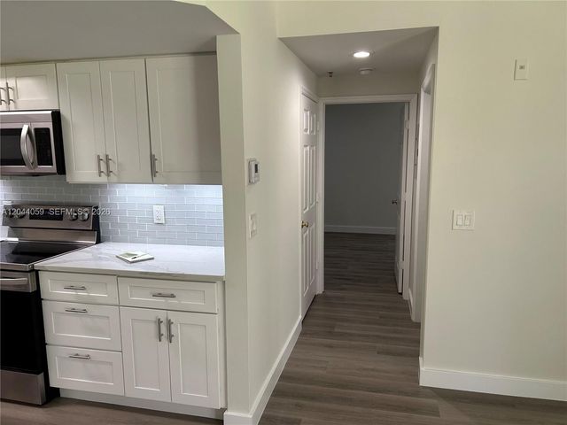 3225 NE 184th St 10106, Aventura, FL 33160