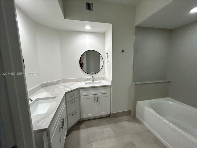3225 NE 184th St 10106, Aventura, FL 33160