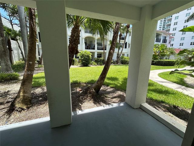 3225 NE 184th St 10106, Aventura, FL 33160