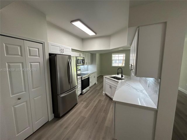 3225 NE 184th St 10106, Aventura, FL 33160