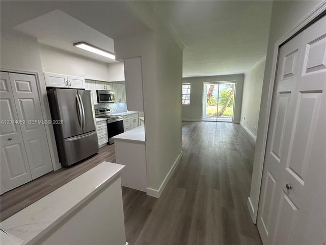 3225 NE 184th St 10106, Aventura, FL 33160