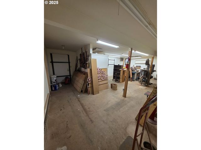 2604 PACIFIC Ave, Forest Grove, OR 97116