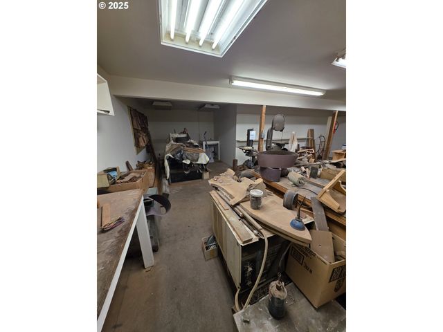 2604 PACIFIC Ave, Forest Grove, OR 97116