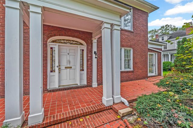 9 S Central Avenue, Belmont, NC 28012