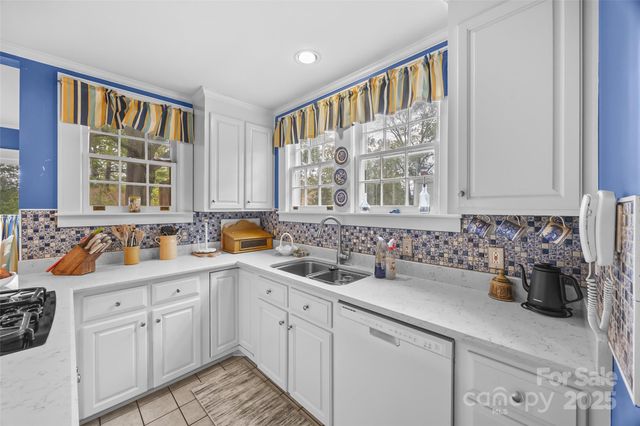 9 S Central Avenue, Belmont, NC 28012