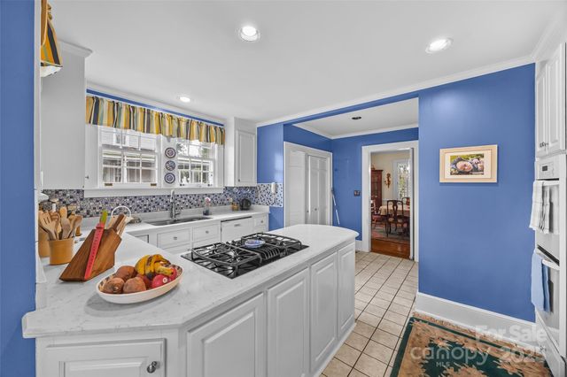 9 S Central Avenue, Belmont, NC 28012